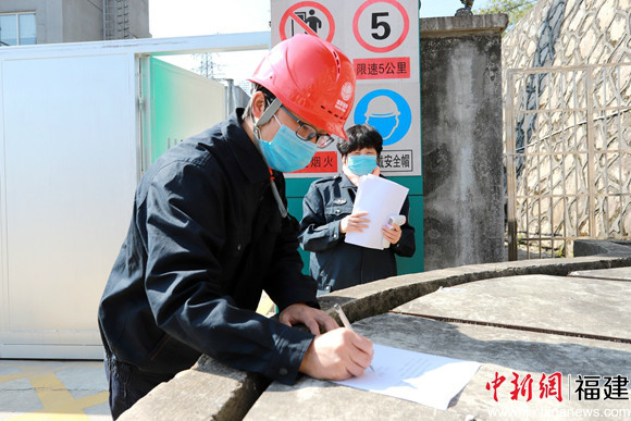 插件固態(tài)電容寧德供電公司重點基建項目正式復工